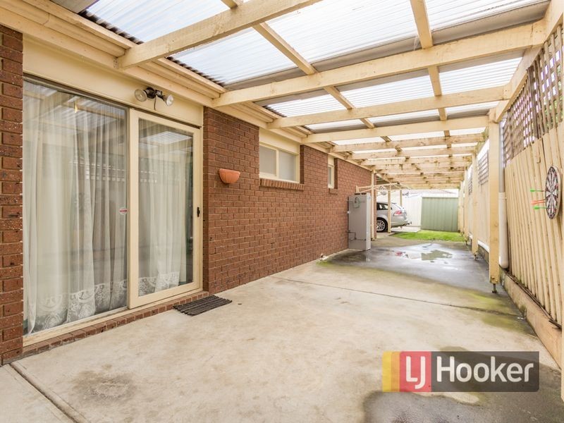1 Bates Street, Cranbourne West VIC 3977