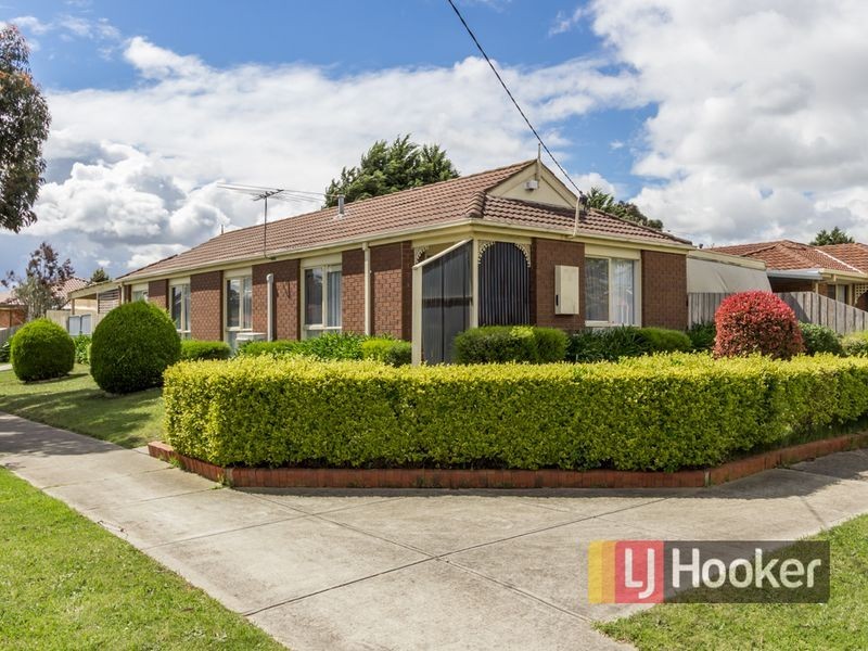 1 Bates Street, Cranbourne West VIC 3977
