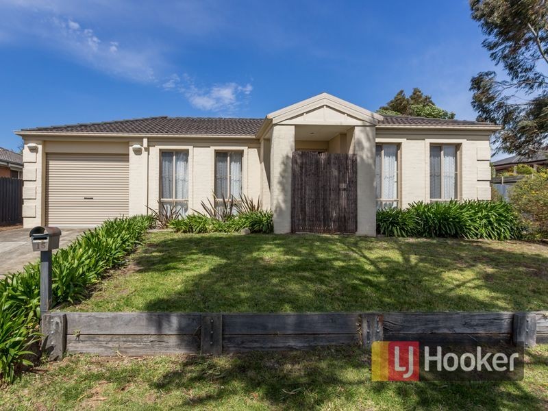 15 Farskiene Place, Hampton Park VIC 3976