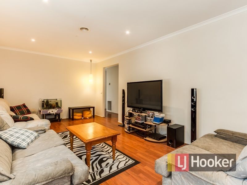 15 Farskiene Place, Hampton Park VIC 3976