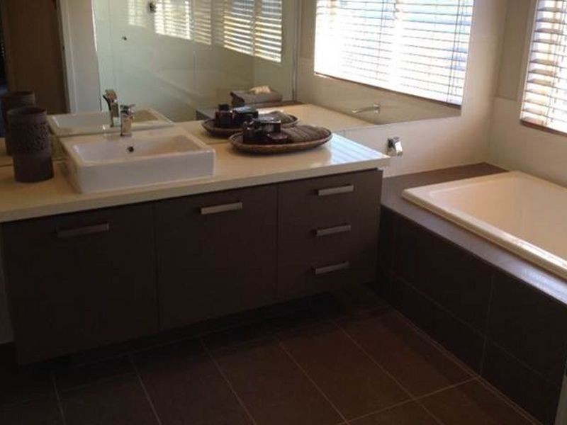 32 Waterways Drive, Cranbourne North VIC 3977