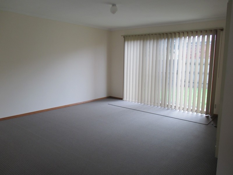 1B Rachel Drive, Cranbourne North VIC 3977