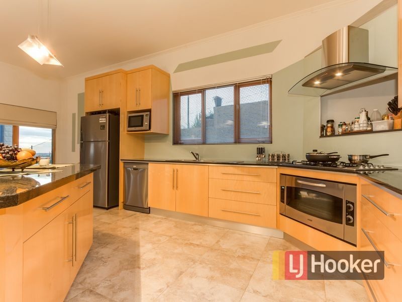 41 Montbrae Circuit, Narre Warren North VIC 3804