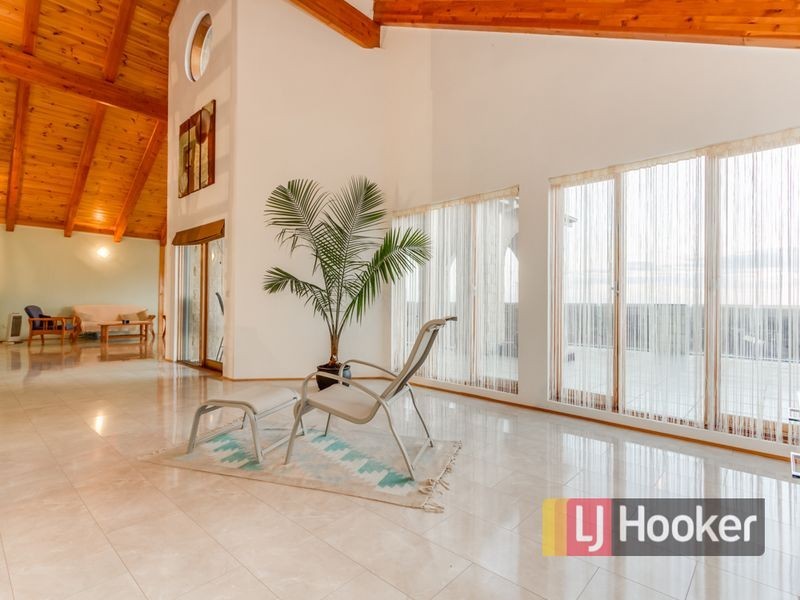 41 Montbrae Circuit, Narre Warren North VIC 3804