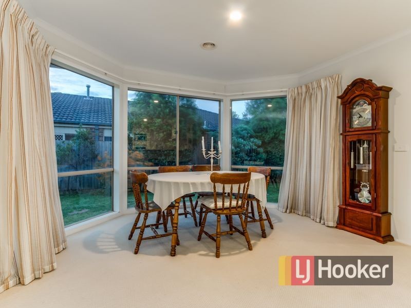 8 Arlington Place, Narre Warren South VIC 3805