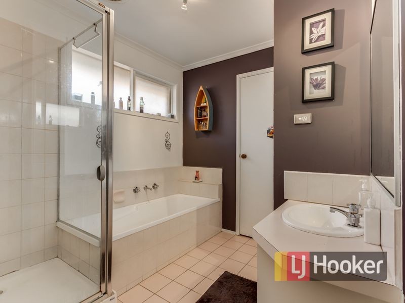 35 Lauren Drive, Hampton Park VIC 3976