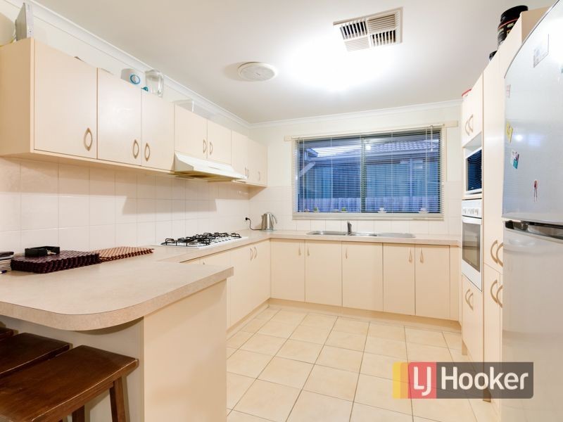 43 Karoonda Way, Hampton Park VIC 3976