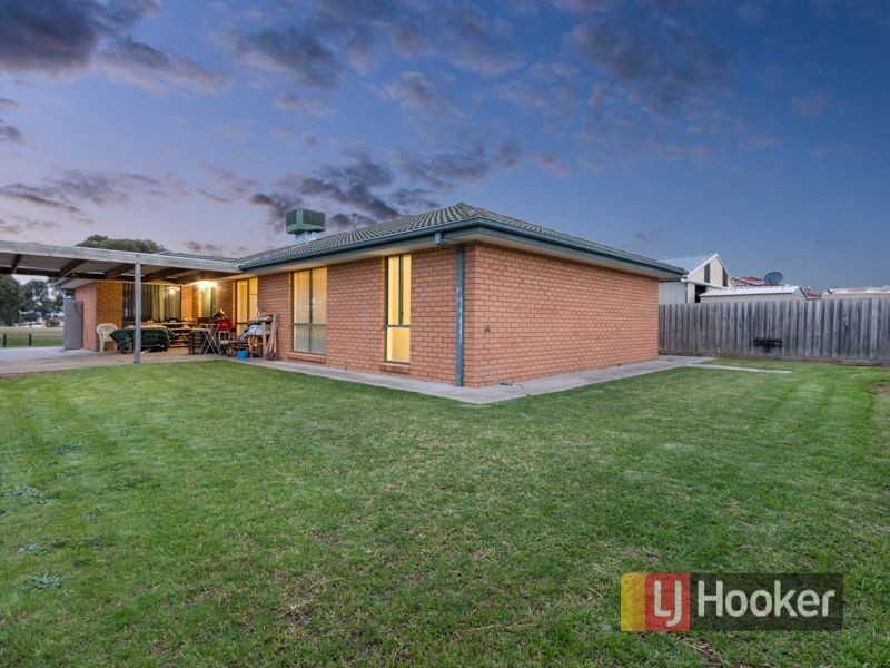 43 Karoonda Way, Hampton Park VIC 3976