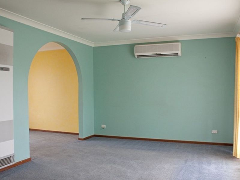 27 Springfield Cres, Hampton Park VIC 3976
