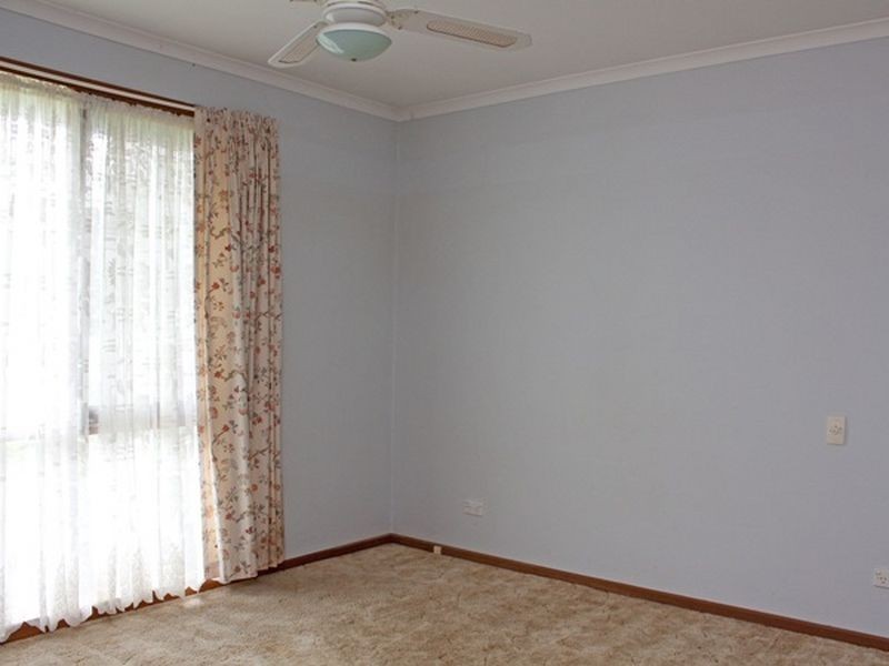 27 Springfield Cres, Hampton Park VIC 3976