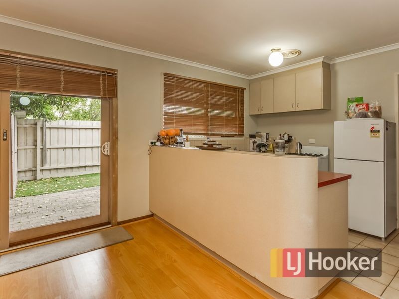 7 Warren Close, Narre Warren VIC 3805