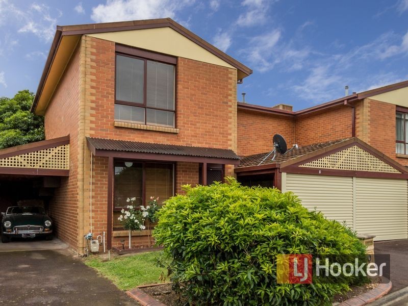 7 Warren Close, Narre Warren VIC 3805