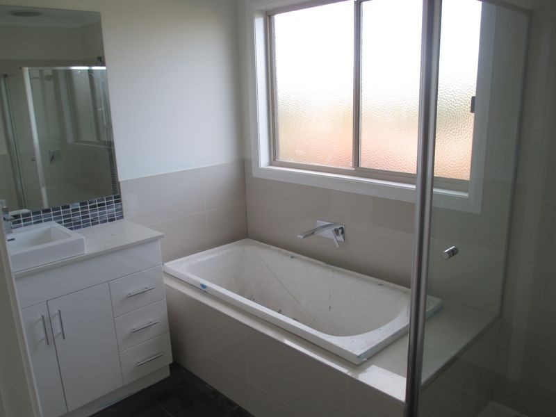 1A Tingle Close, Narre Warren VIC 3805