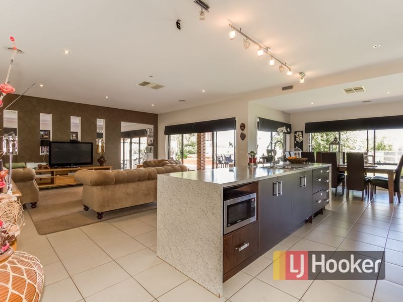 12 Azimuth Close, Narre Warren South VIC 3805