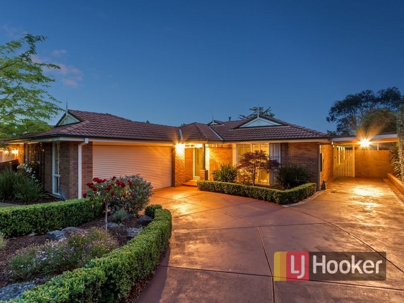 5 Bertrand Close, Berwick VIC 3806