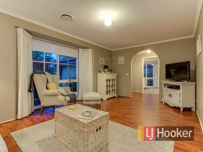 5 Bertrand Close, Berwick VIC 3806