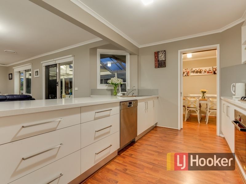 5 Bertrand Close, Berwick VIC 3806