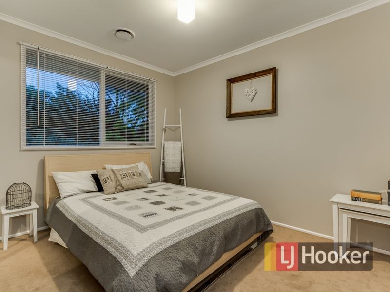 5 Bertrand Close, Berwick VIC 3806