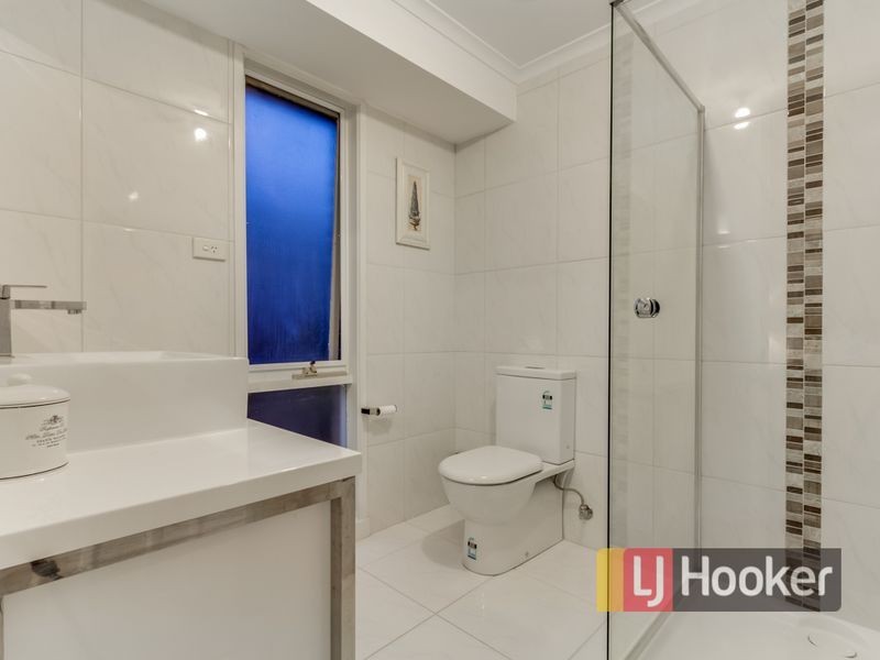 5 Bertrand Close, Berwick VIC 3806