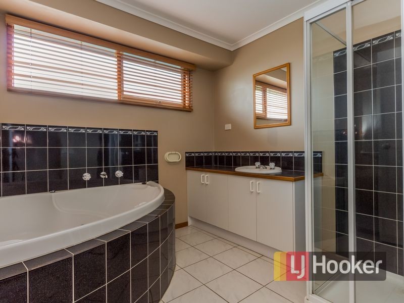 21 Janson Close, Narre Warren South VIC 3805