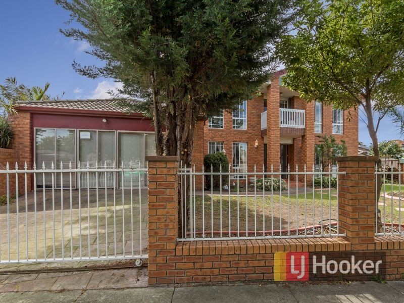 132 Hinrichsen Drive, Hallam VIC 3803
