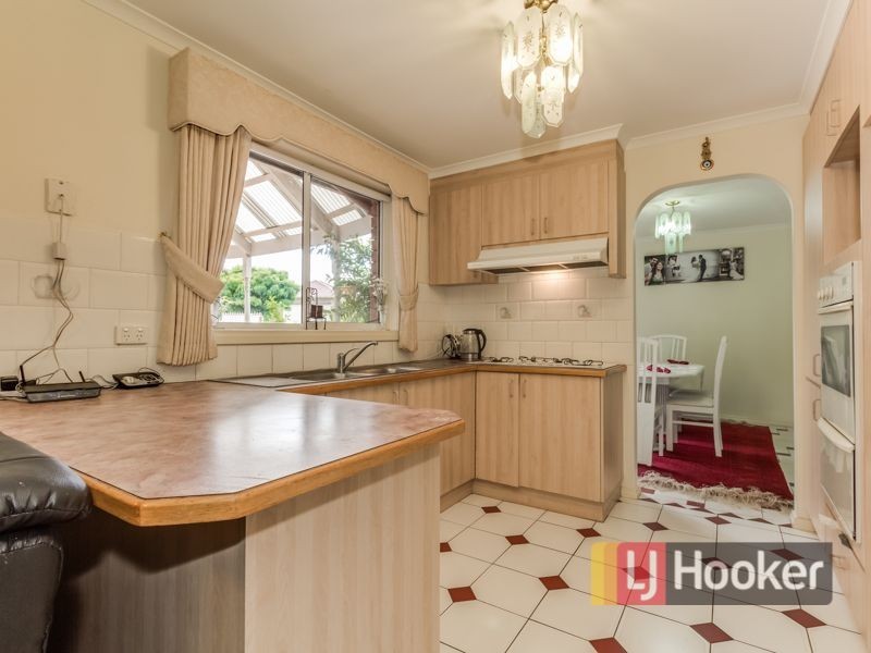 132 Hinrichsen Drive, Hallam VIC 3803