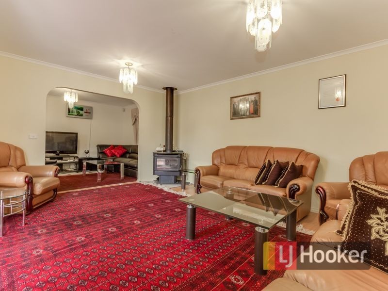 132 Hinrichsen Drive, Hallam VIC 3803