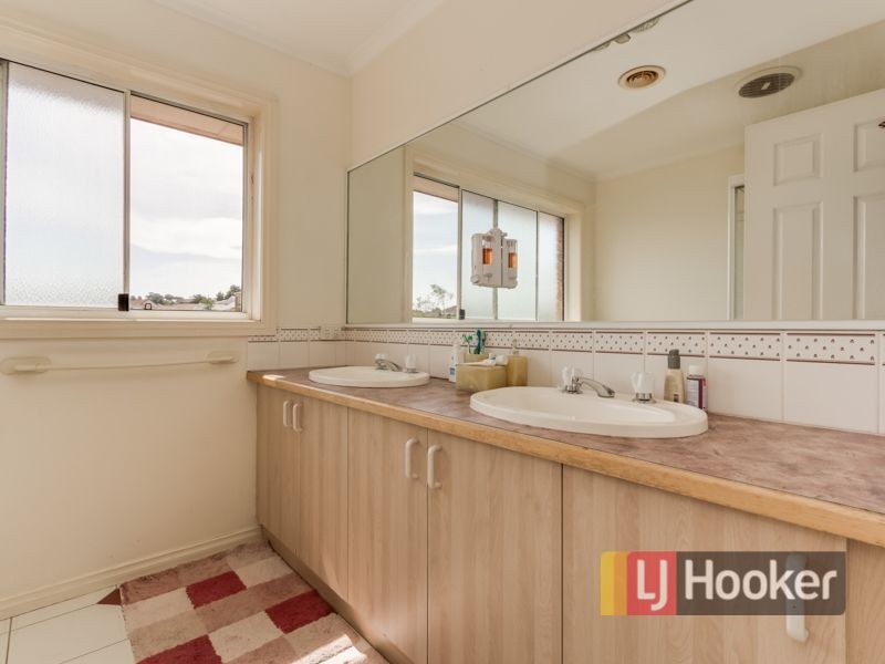 132 Hinrichsen Drive, Hallam VIC 3803