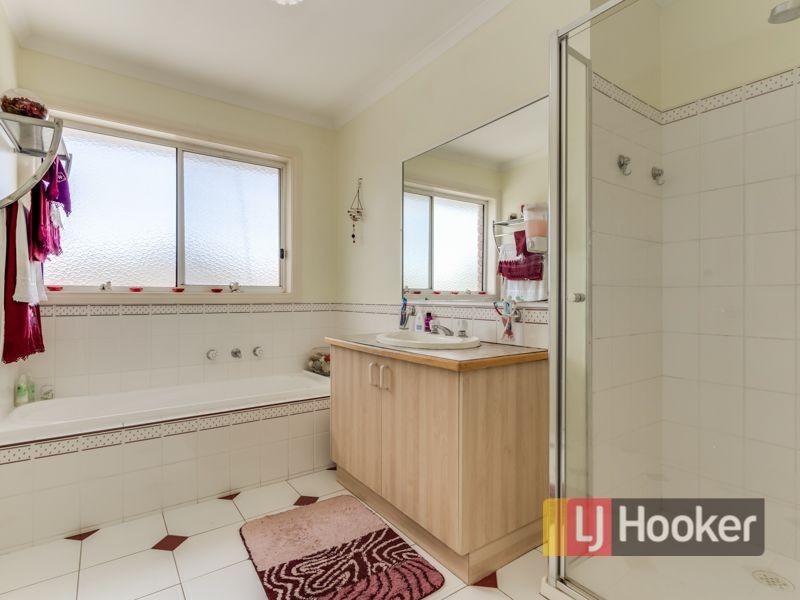 132 Hinrichsen Drive, Hallam VIC 3803