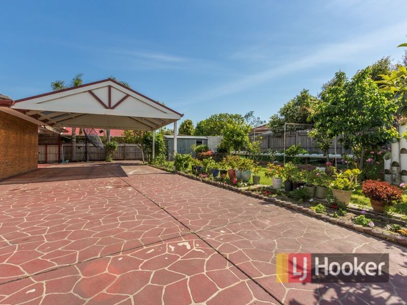 132 Hinrichsen Drive, Hallam VIC 3803