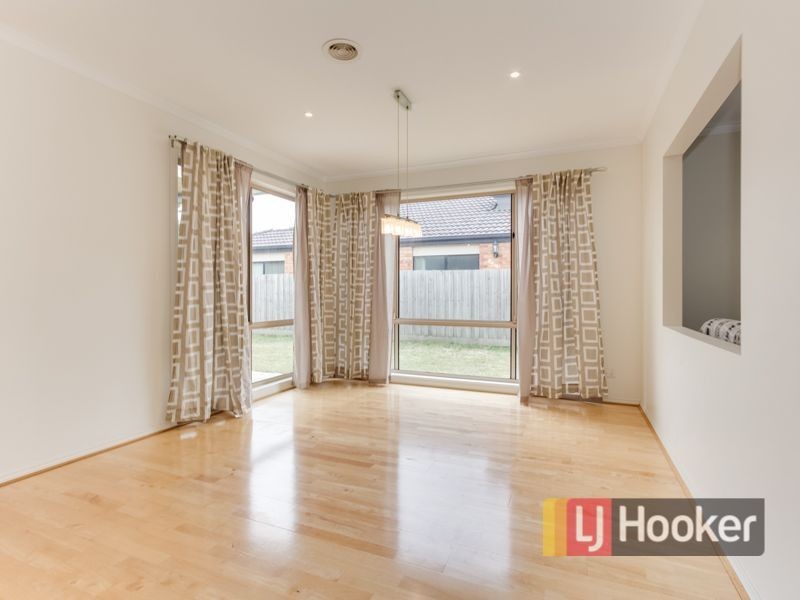 64 Astley Wynd, Lynbrook VIC 3975