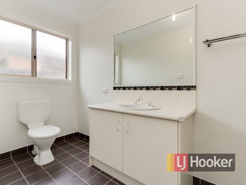 64 Astley Wynd, Lynbrook VIC 3975