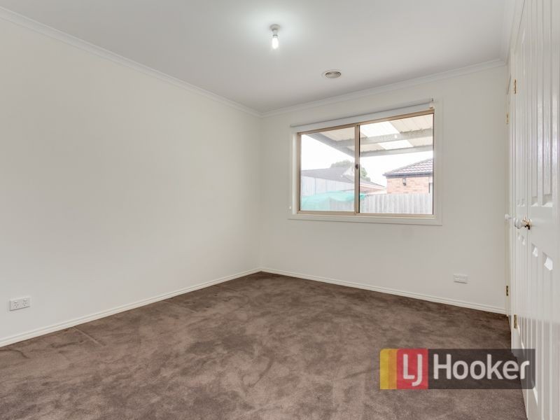 64 Astley Wynd, Lynbrook VIC 3975