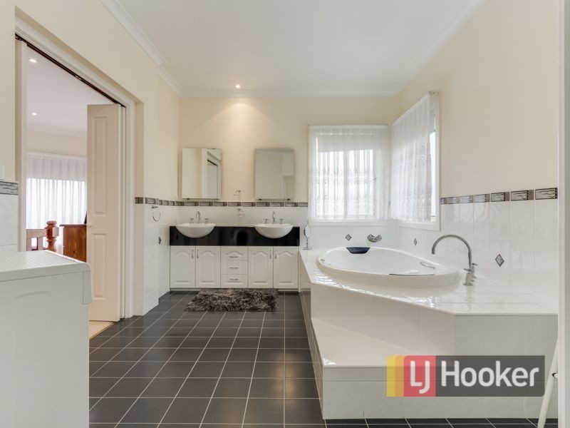 7 Sheffield Court, Narre Warren South VIC 3805
