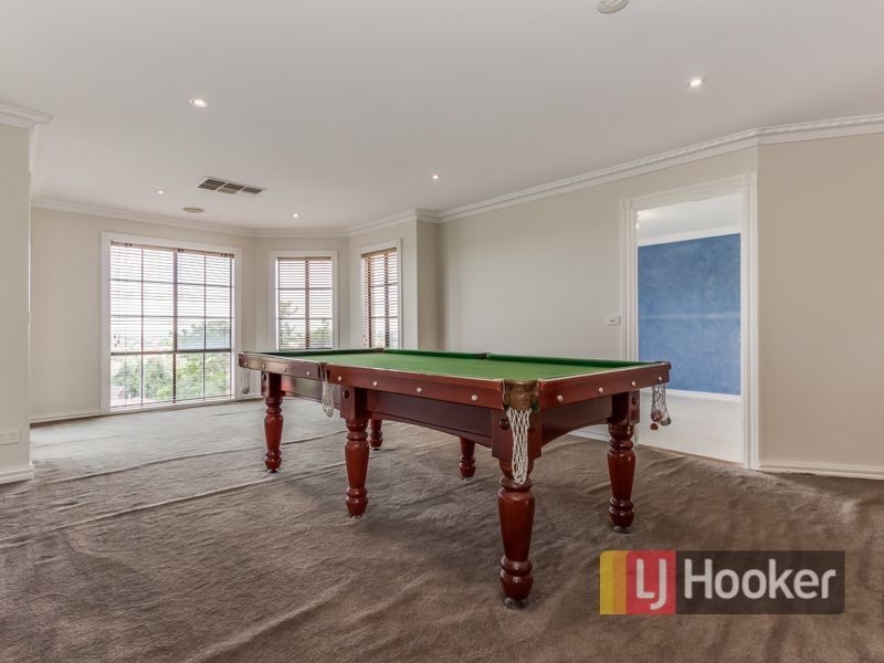 22 Montbrae Circuit, Narre Warren North VIC 3804