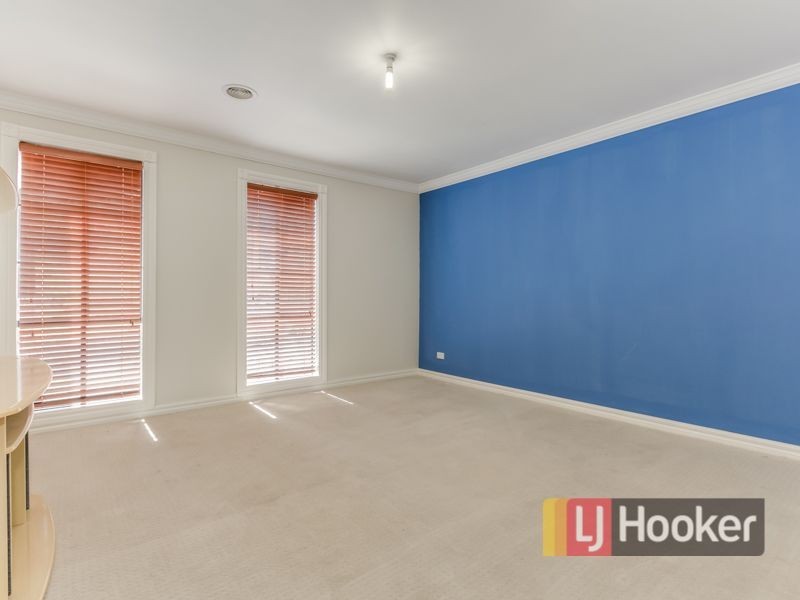 22 Montbrae Circuit, Narre Warren North VIC 3804