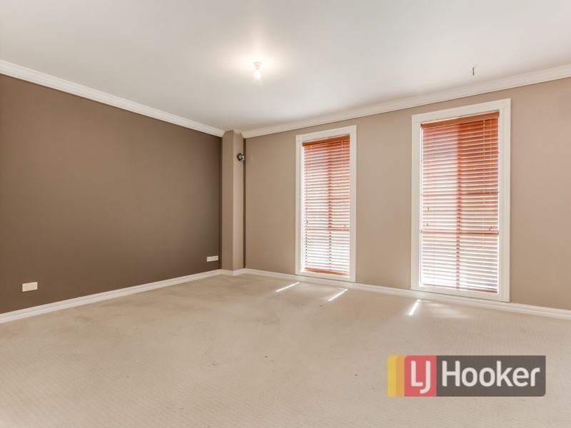 22 Montbrae Circuit, Narre Warren North VIC 3804