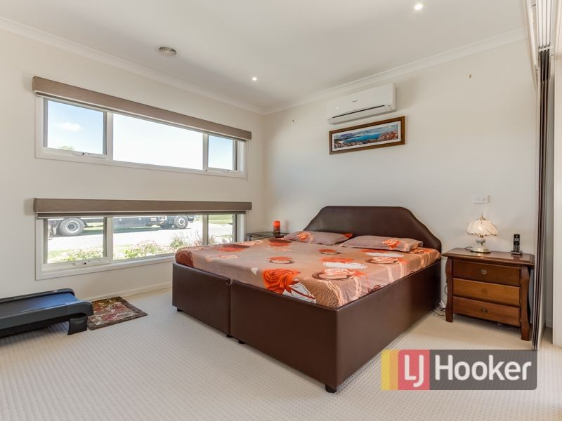 24 Locky Grove, Lyndhurst VIC 3975