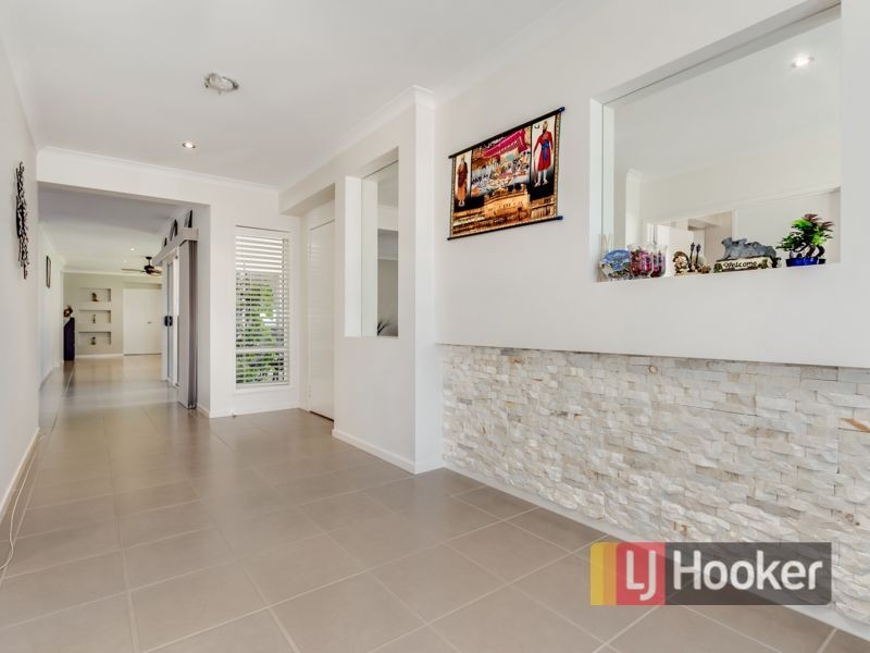 24 Locky Grove, Lyndhurst VIC 3975