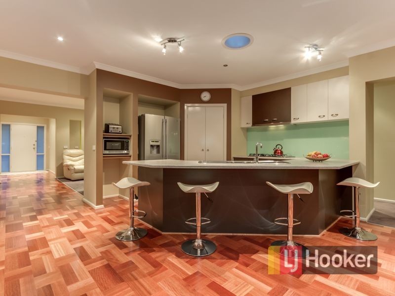 10 Danby Court, Cranbourne North VIC 3977