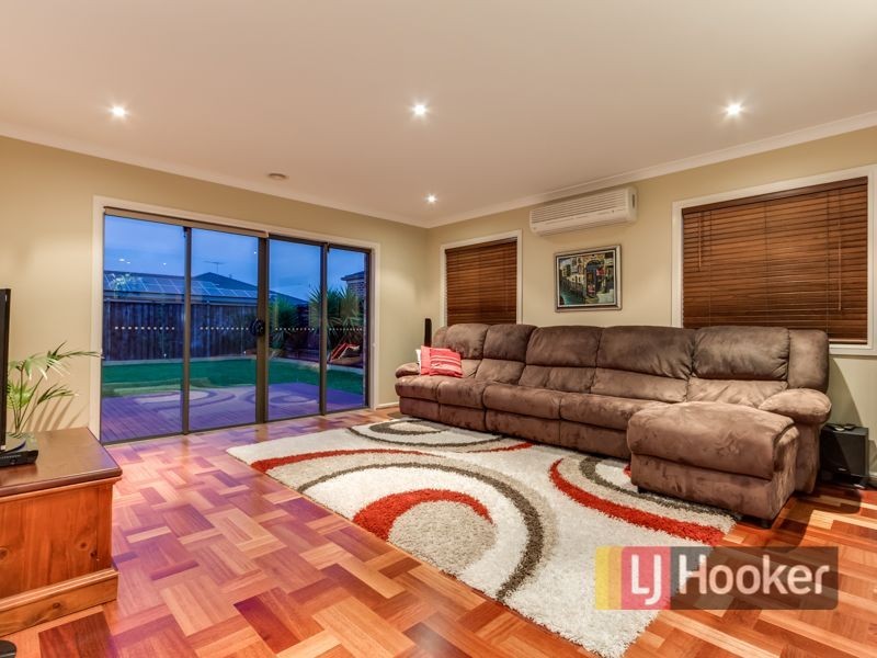 10 Danby Court, Cranbourne North VIC 3977