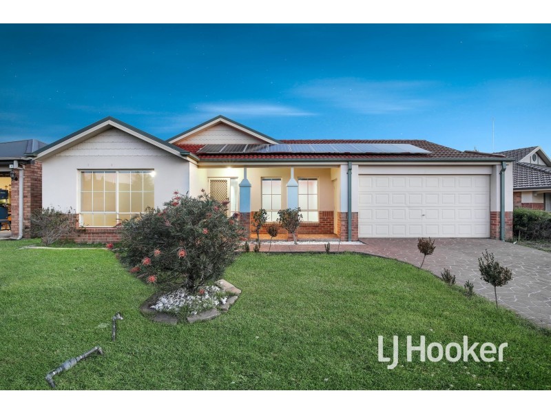 27 Kingston Avenue, Narre Warren South VIC 3805