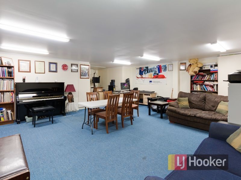 23 Pinnacle Way, Hampton Park VIC 3976
