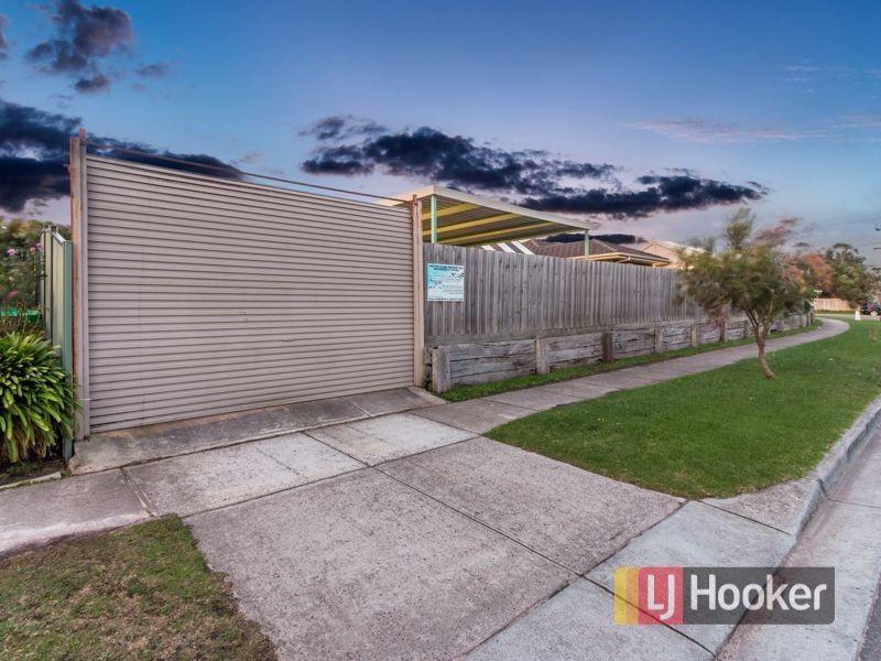 23 Pinnacle Way, Hampton Park VIC 3976