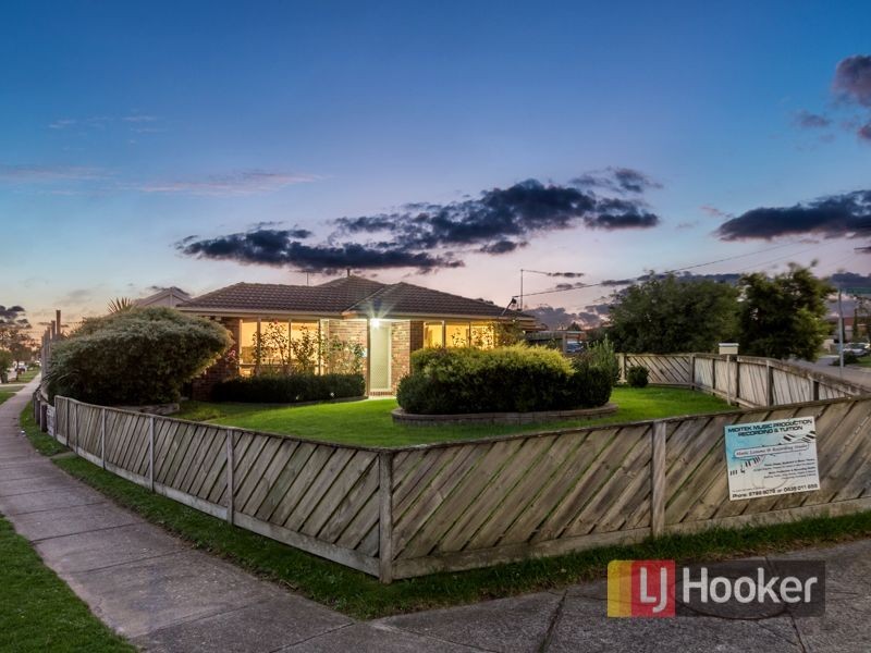 23 Pinnacle Way, Hampton Park VIC 3976