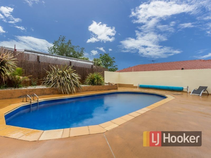 17 Amberley Park Drive, Narre Warren South VIC 3805