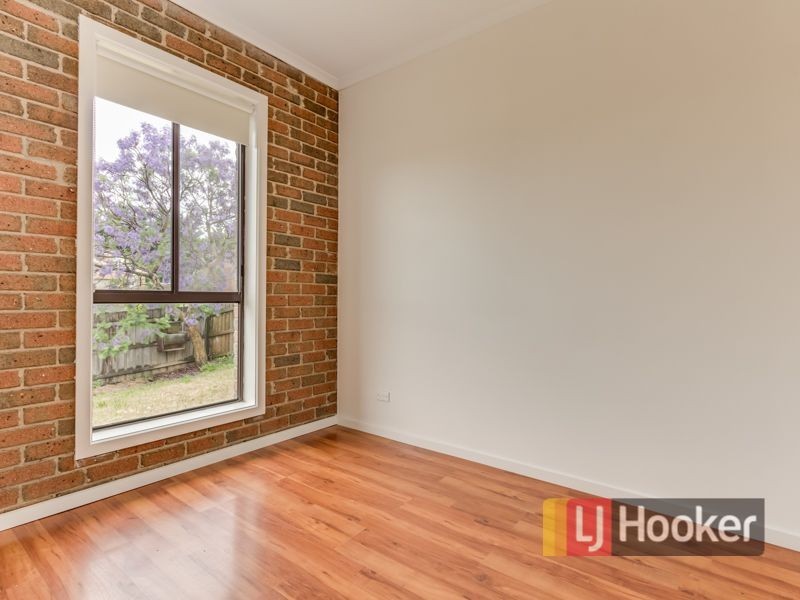 17 Amberley Park Drive, Narre Warren South VIC 3805