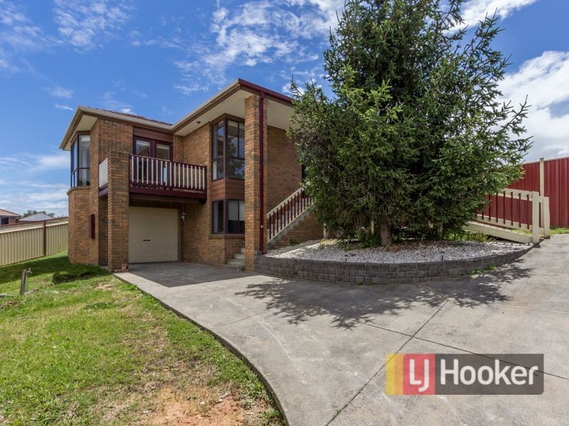 17 Amberley Park Drive, Narre Warren South VIC 3805