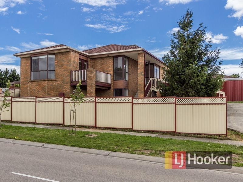 17 Amberley Park Drive, Narre Warren South VIC 3805