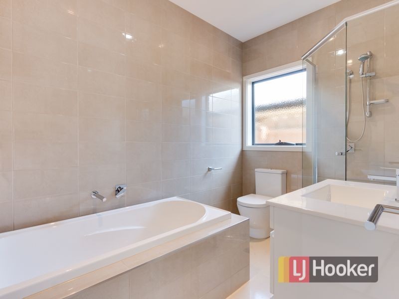 3/10 Myrtle Grove, Doveton VIC 3177